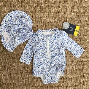 NWT GAP Blue and White Floral Baby Rash Guard Set